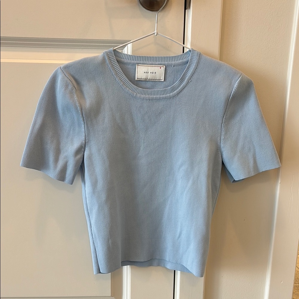 Neo noir Light Blue Short Sleeve Top Leah solid knit tee